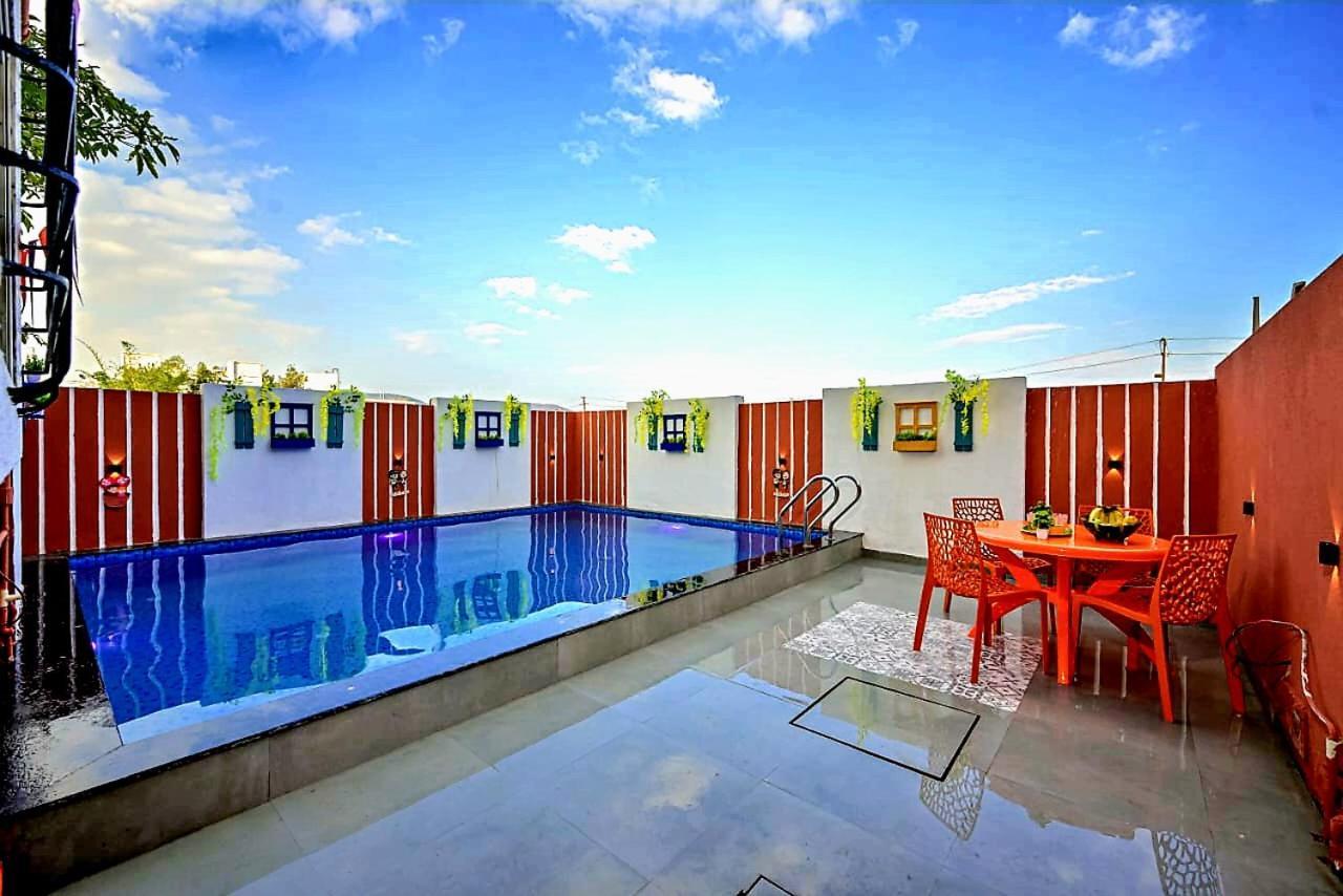Ll Empyrean Stay Ll Airawat Villa Ll 2Bhk Ll Ac Ll Private Pool Ll Wifi Ll Lonavala Bagian luar foto